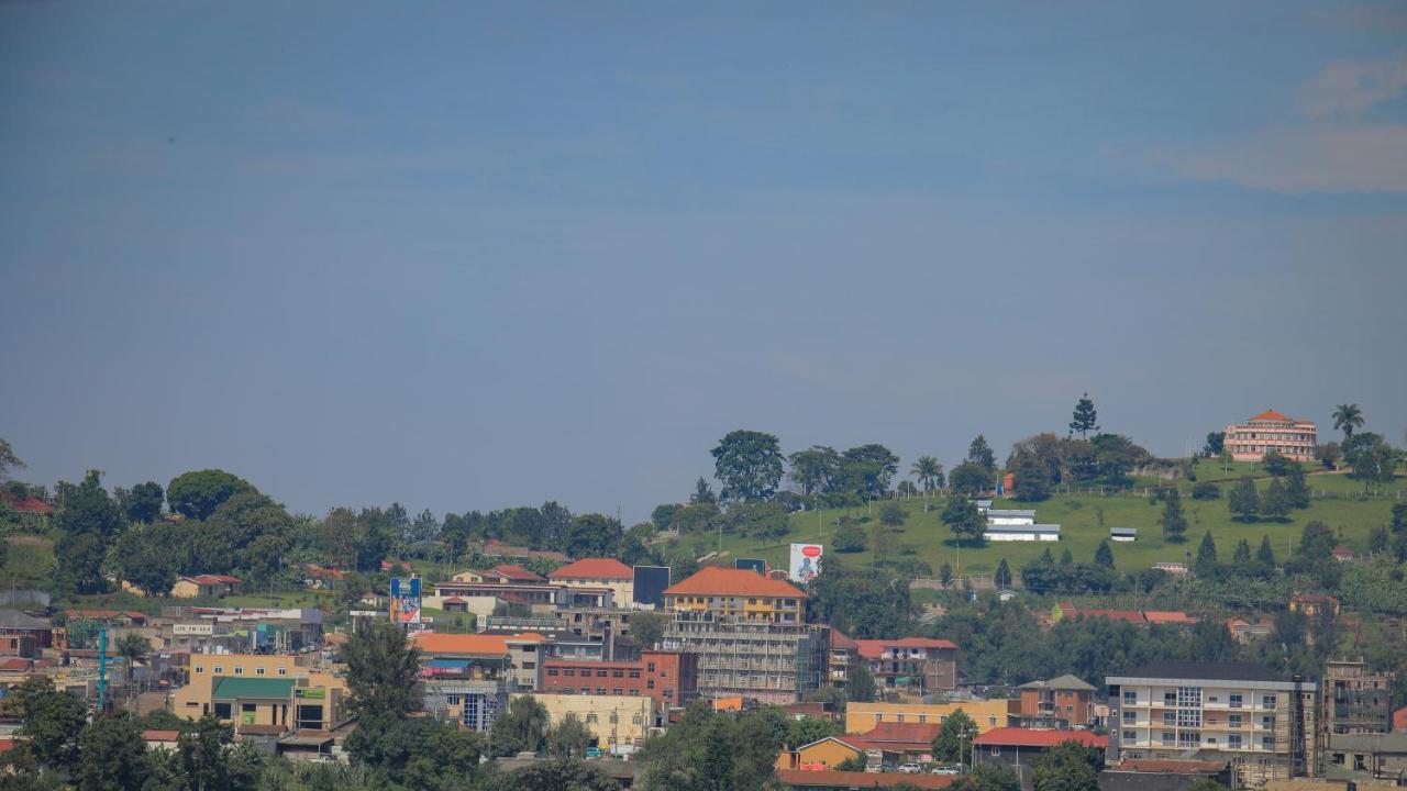 Silver Oaks Hotel Boma Fort Portal Экстерьер фото