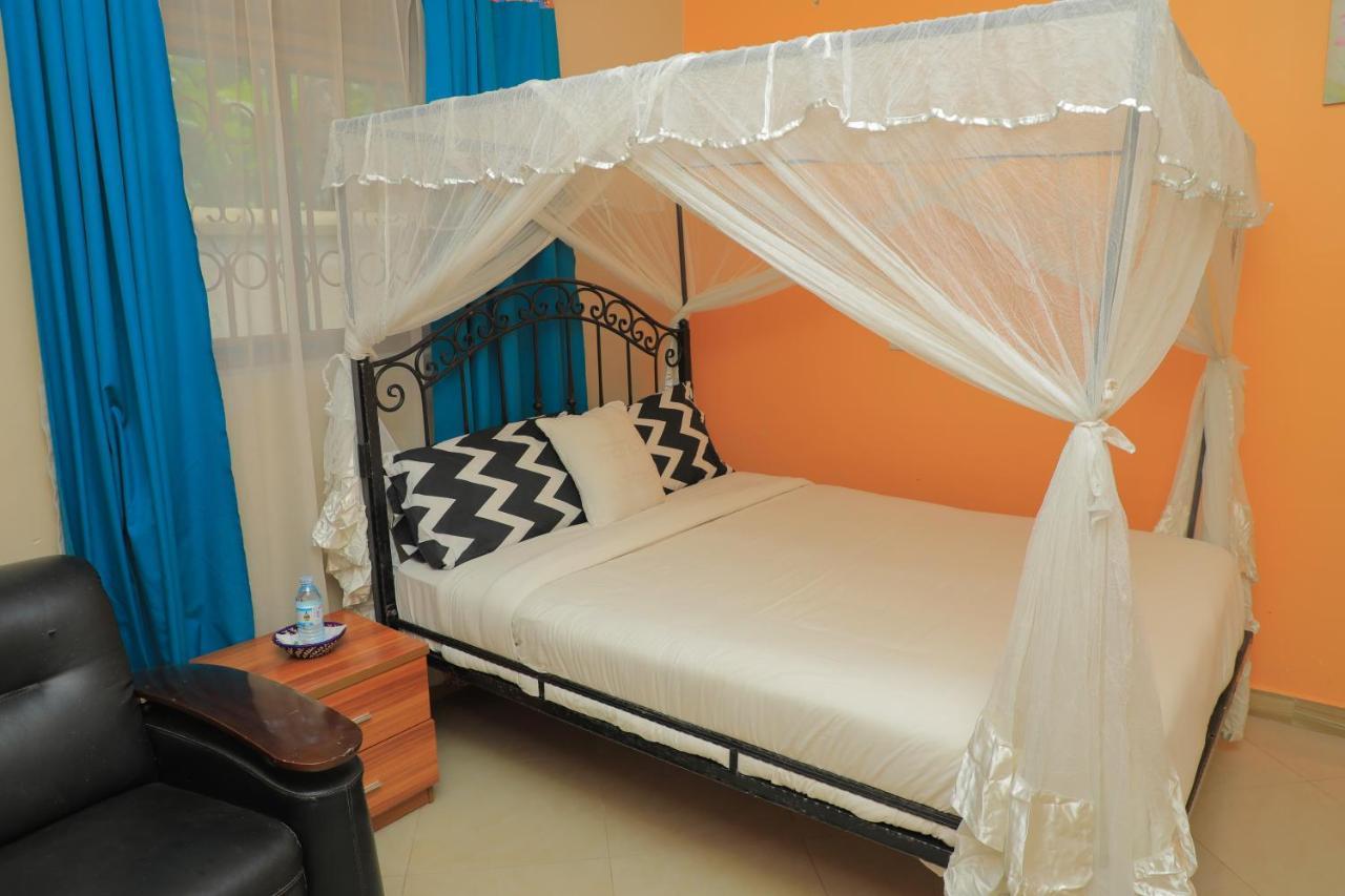 Silver Oaks Hotel Boma Fort Portal Экстерьер фото
