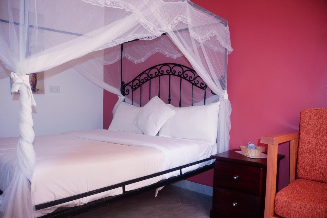 Silver Oaks Hotel Boma Fort Portal Экстерьер фото