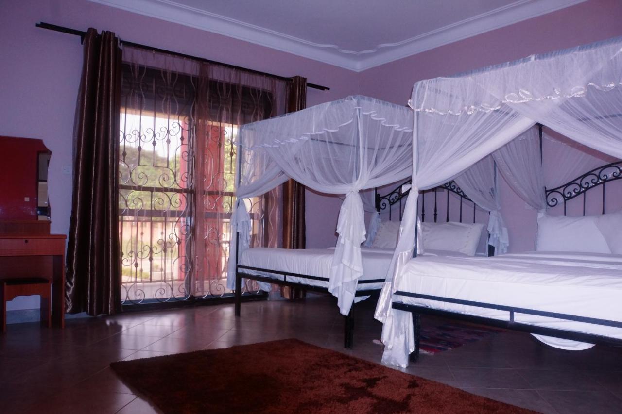 Silver Oaks Hotel Boma Fort Portal Экстерьер фото