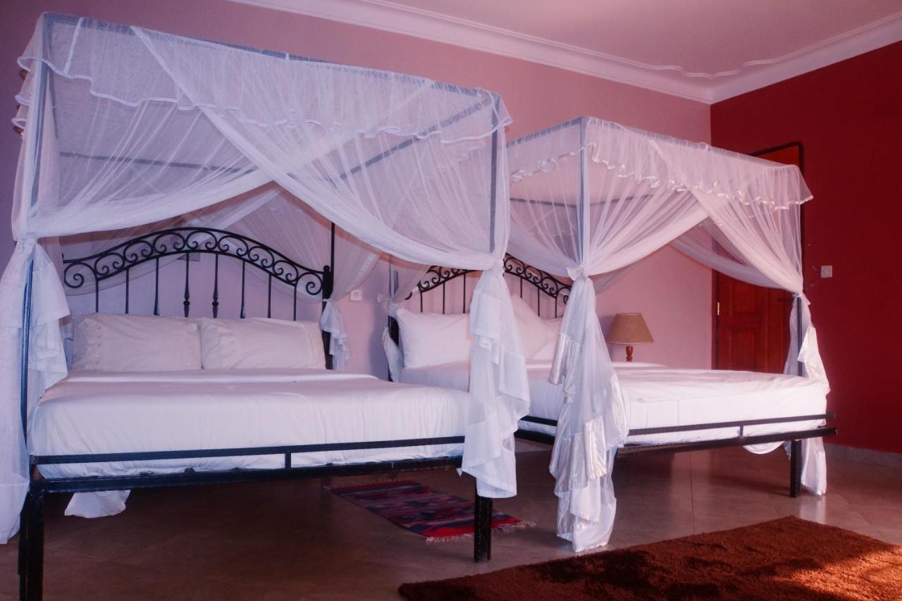 Silver Oaks Hotel Boma Fort Portal Экстерьер фото